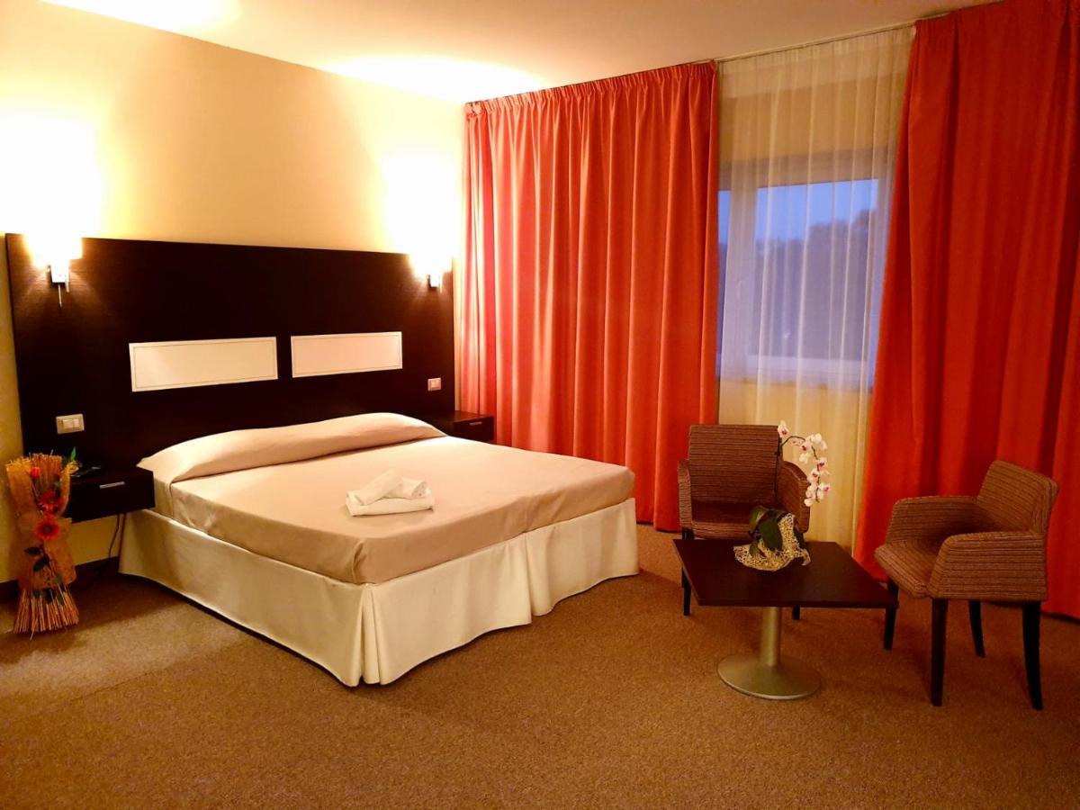Santa Loja Hotel Residence 티토 외부 사진